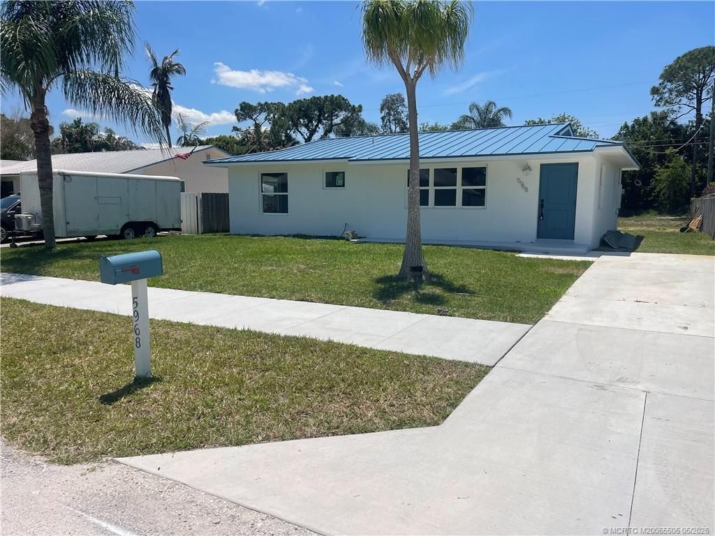 Photo of 5968 SE Avalon Drive, Stuart, FL 34997 (MLS # M20055505)