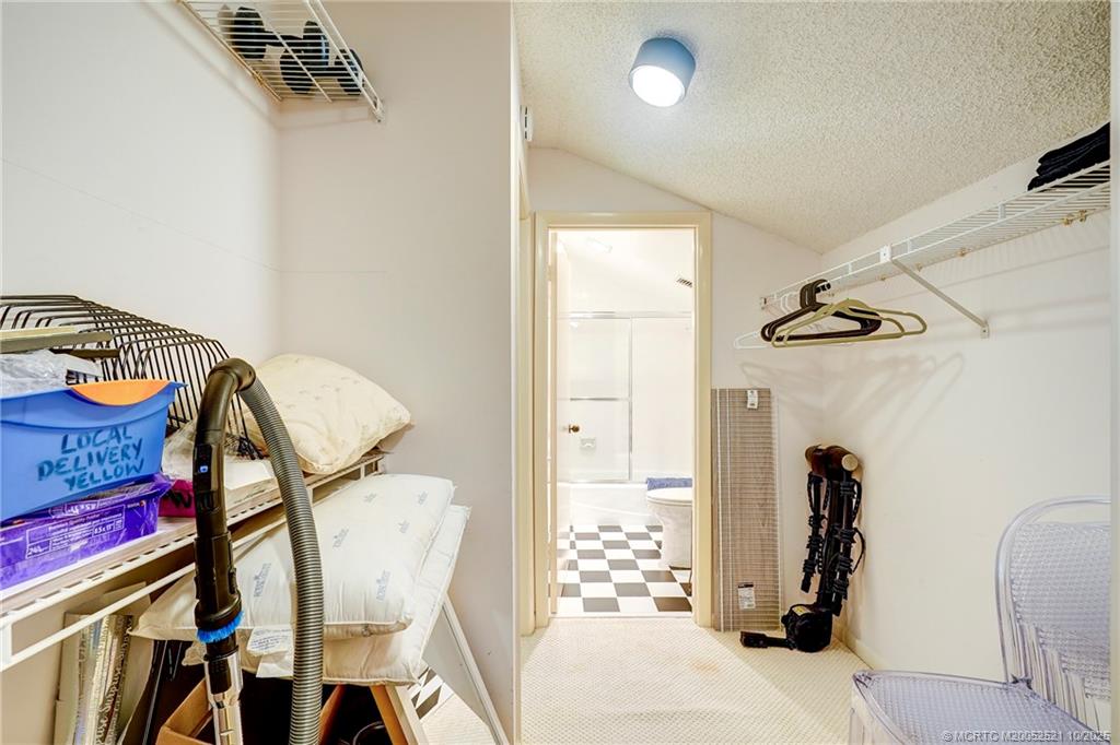 Stuart, Florida 34996, United States, 3 Bedrooms Bedrooms, ,3 BathroomsBathrooms,Residential,Active,223164