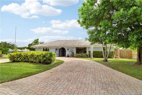 Photo of 4379 SE Tall Pines Avenue, Stuart, FL 34997 (MLS # M20054937)