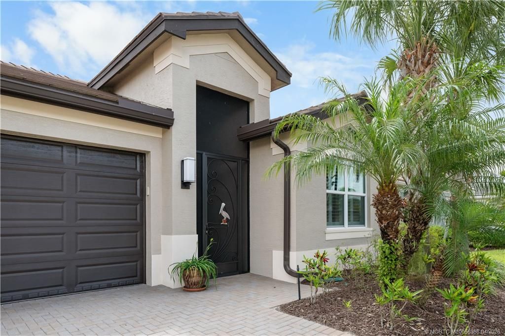 Photo of 11747 SW Hawthorne Hill Road, Port Saint Lucie, FL 34987 (MLS # M20055368)