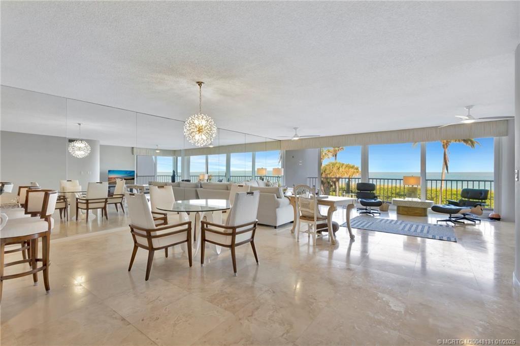 Stuart, Florida 34996, United States, 2 Bedrooms Bedrooms, ,3 BathroomsBathrooms,Residential,Pending,24740