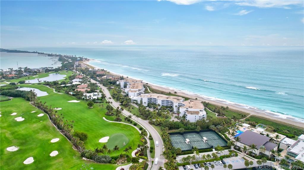 Stuart, Florida 34996, United States, 2 Bedrooms Bedrooms, ,3 BathroomsBathrooms,Residential,Pending,24740