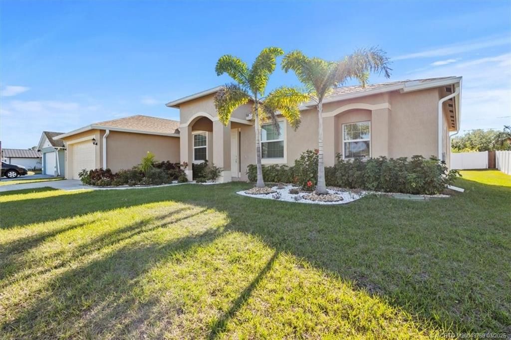 Photo of 3272 SW Constellation Road, Port Saint Lucie, FL 34953 (MLS # M20049769)