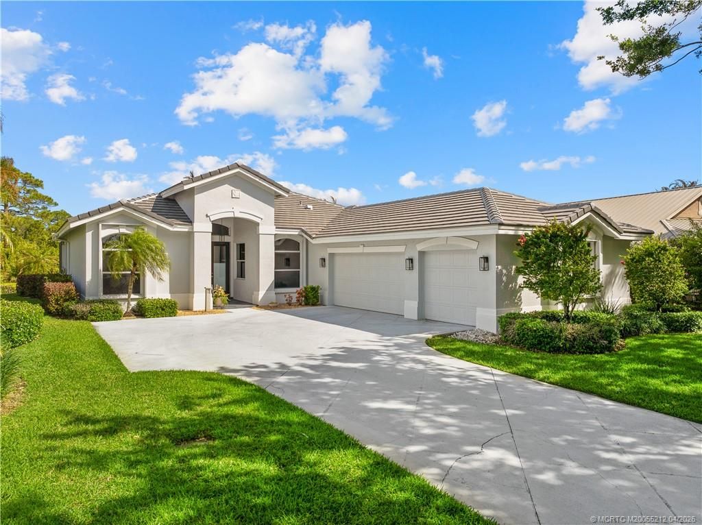 Photo of 5513 SE Forest Glade Trail, Hobe Sound, FL 33455 (MLS # M20055212)