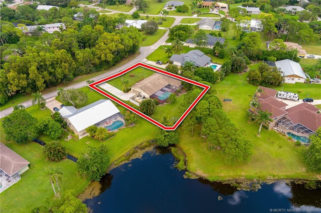 Photo of 2142 SE Opal Way, Stuart, FL 34997 (MLS # M20038933)