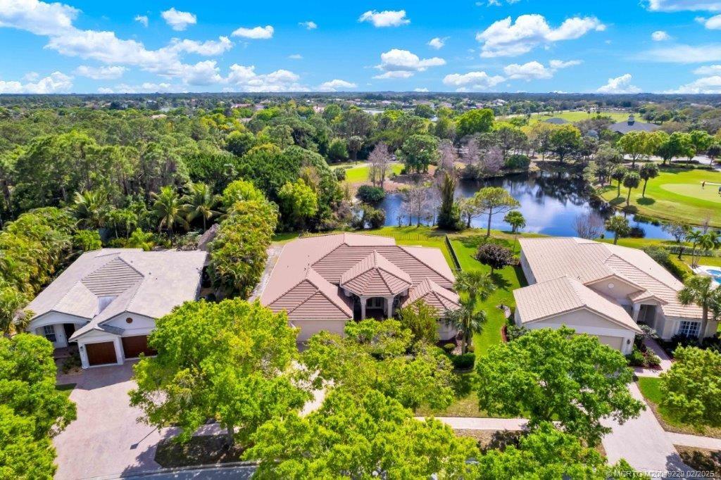 2712 SW Bear Paw Trail