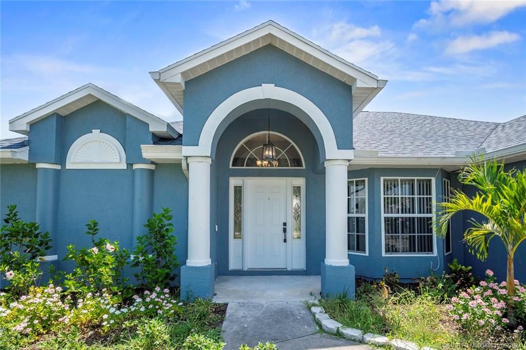 Photo of 1181 SW Ivanhoe Street, Port Saint Lucie, FL 34983 (MLS # M20044531)