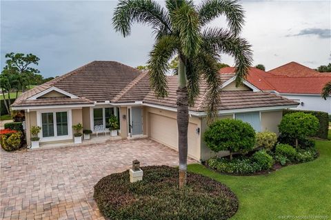 Photo of 11694 SE Plandome Drive, Hobe Sound, FL 33455 (MLS # M20052282)