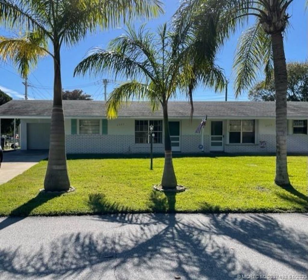 Photo of 2382 NE Tropical Way, Jensen Beach, FL 34957 (MLS # M20037498)