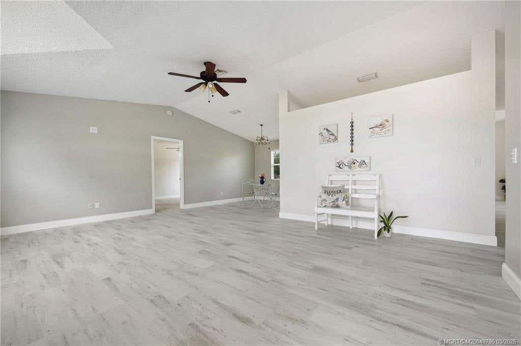 Photo of 826 SW Duncan Terrace, Port Saint Lucie, FL 34953 (MLS # M20049790)