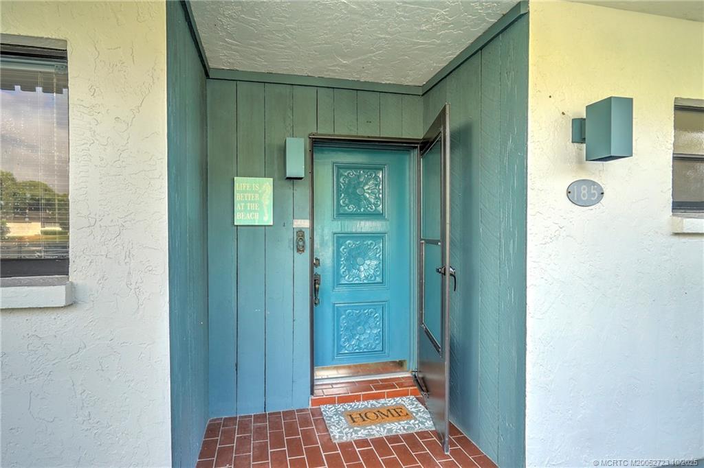 Stuart, Florida 34996, United States, 1 Bedroom Bedrooms, ,2 BathroomsBathrooms,Residential,Active,230845