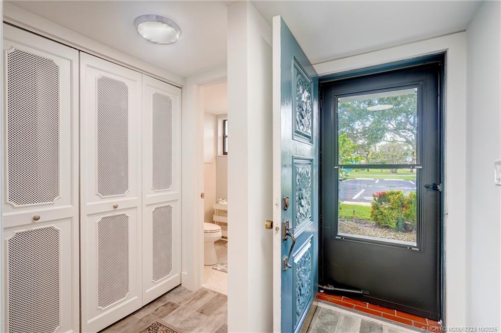 Stuart, Florida 34996, United States, 1 Bedroom Bedrooms, ,2 BathroomsBathrooms,Residential,Active,230845