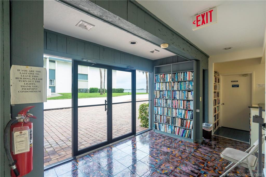 Stuart, Florida 34996, United States, 1 Bedroom Bedrooms, ,2 BathroomsBathrooms,Residential,Active,230845