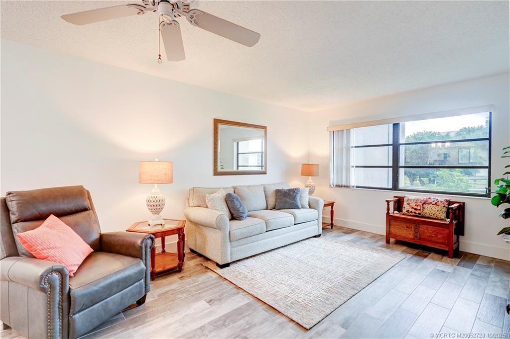 Stuart, Florida 34996, United States, 1 Bedroom Bedrooms, ,2 BathroomsBathrooms,Residential,Active,230845