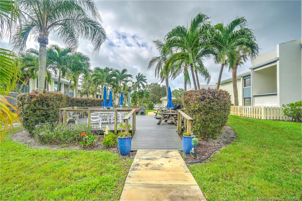 Stuart, Florida 34996, United States, 1 Bedroom Bedrooms, ,2 BathroomsBathrooms,Residential,Active,230845