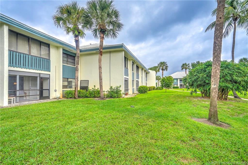 Stuart, Florida 34996, United States, 1 Bedroom Bedrooms, ,2 BathroomsBathrooms,Residential,Active,230845
