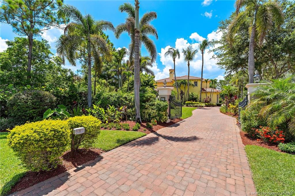 32 SW Wiregrass Court