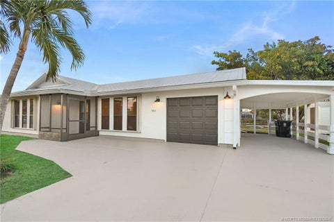 Homes For Sale - 981 SW Bay State Road<br/> Port St. Lucie, FL 34953