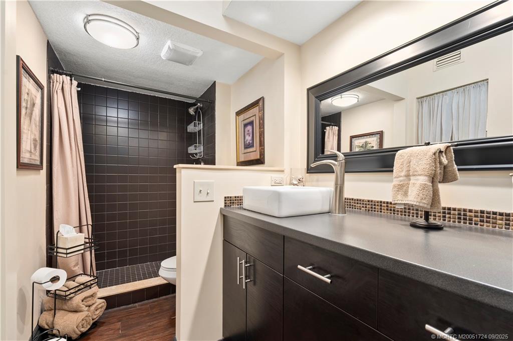 Jensen Beach, Florida 34957, United States, 2 Bedrooms Bedrooms, ,2 BathroomsBathrooms,Residential,Active,189595