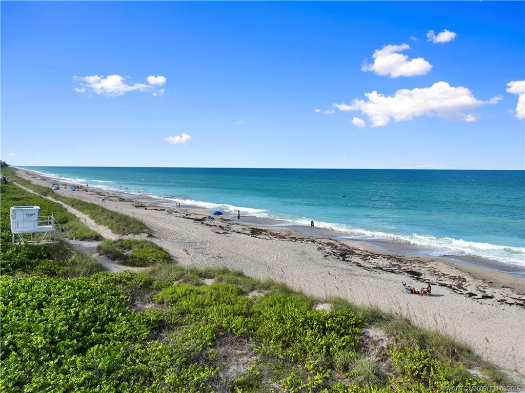 Jensen Beach, Florida 34957, United States, 2 Bedrooms Bedrooms, ,2 BathroomsBathrooms,Residential,Active,189595