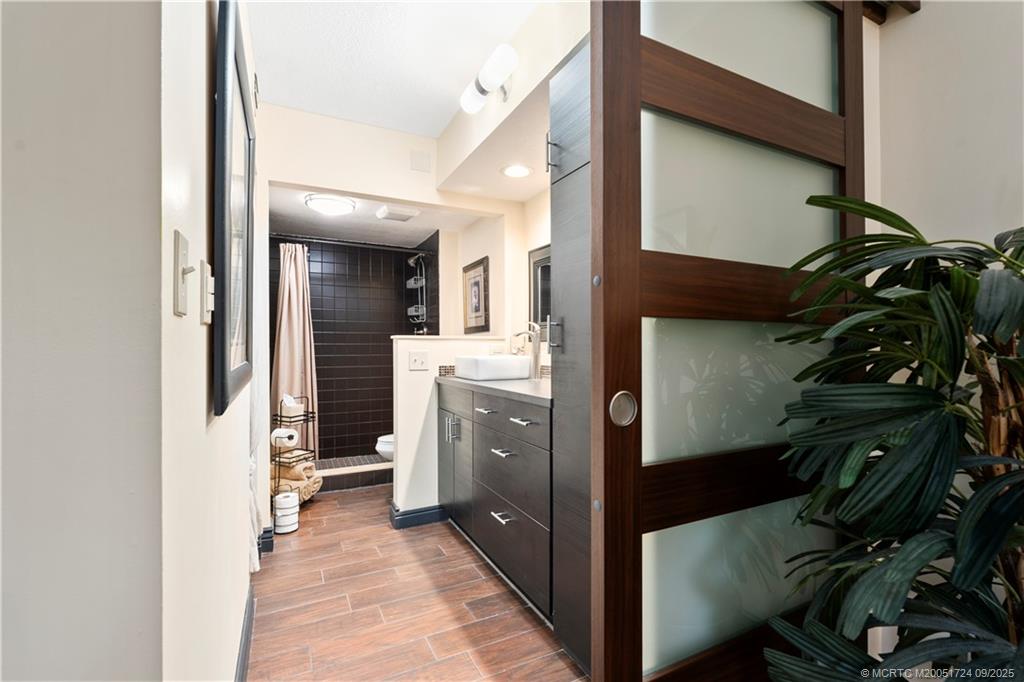 Jensen Beach, Florida 34957, United States, 2 Bedrooms Bedrooms, ,2 BathroomsBathrooms,Residential,Active,189595