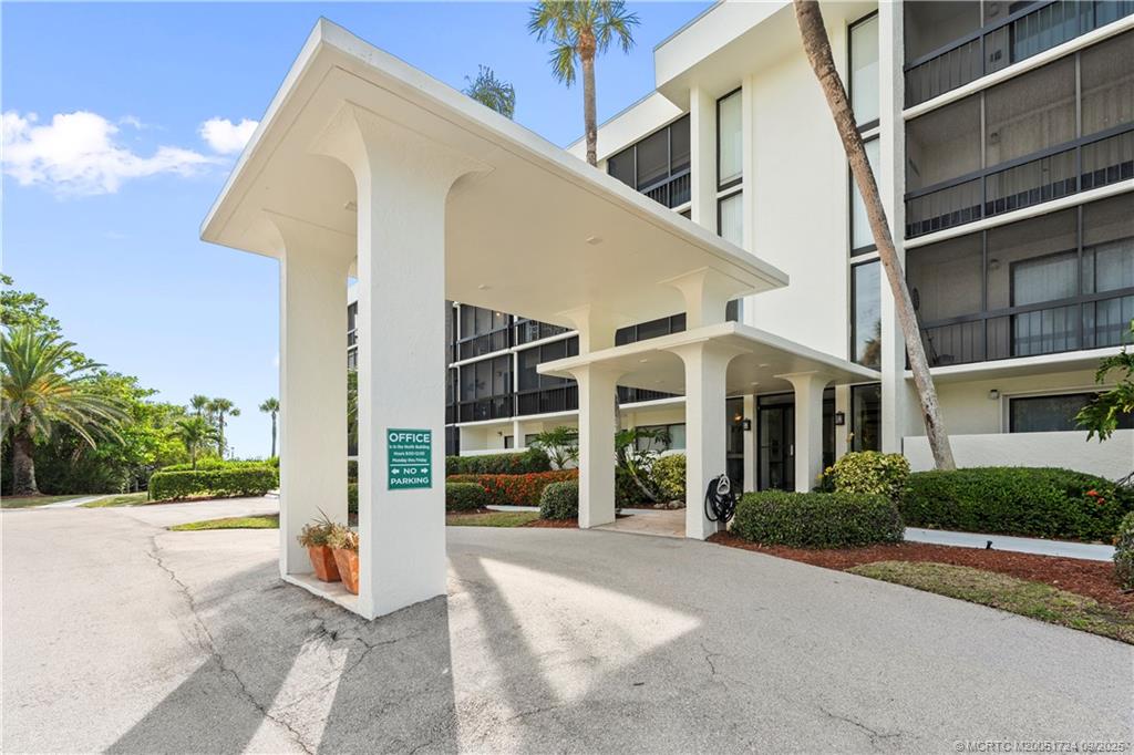 Jensen Beach, Florida 34957, United States, 2 Bedrooms Bedrooms, ,2 BathroomsBathrooms,Residential,Active,189595
