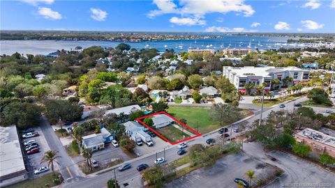 Photo of 820 SW Palm City Road, Stuart, FL 34994 (MLS # M20054723)