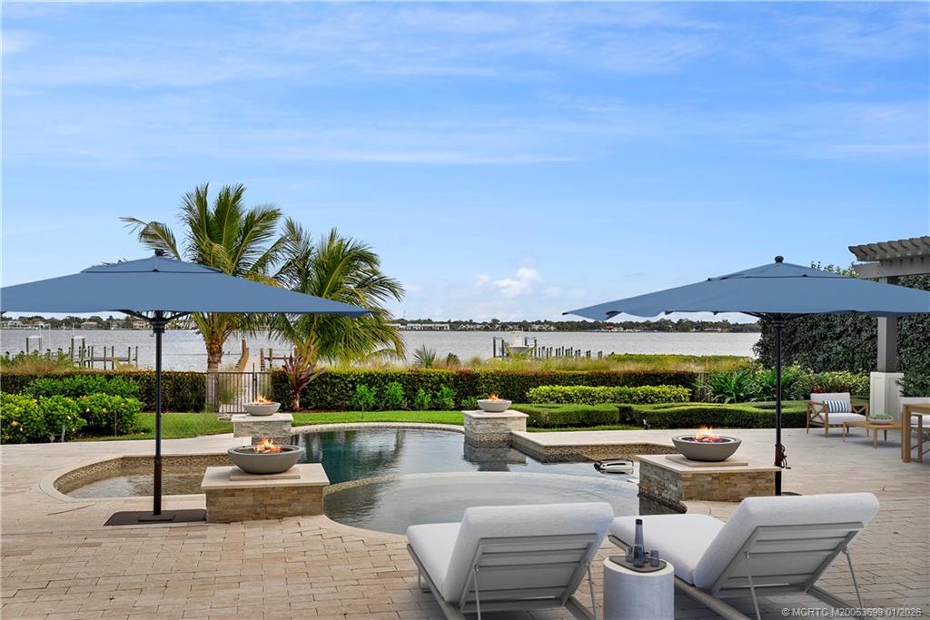 3042 NW Radcliffe Way