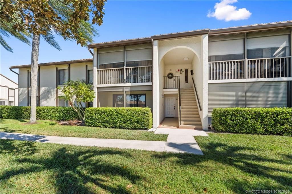 Photo of 1635 SW Silver Pine Way #H1, Palm City, FL 34990 (MLS # M20054190)