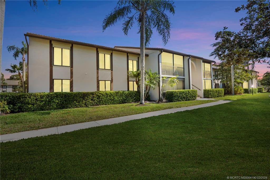 Photo of 1635 SW Silver Pine Way #H1, Palm City, FL 34990 (MLS # M20054190)