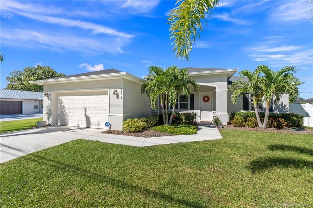 Photo of 2401 SE Mariposa Avenue, Port Saint Lucie, FL 34952 (MLS # M20048768)