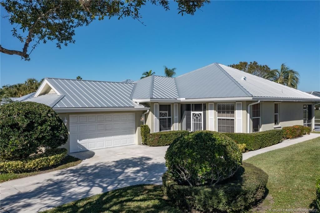 Photo of 2687 SW Prospect Place, Palm City, FL 34990 (MLS # M20037559)