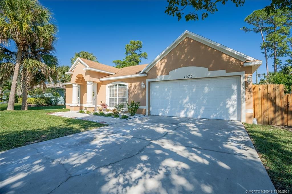 Photo of 1073 SW Dalton Avenue, Port Saint Lucie, FL 34953 (MLS # M20043178)