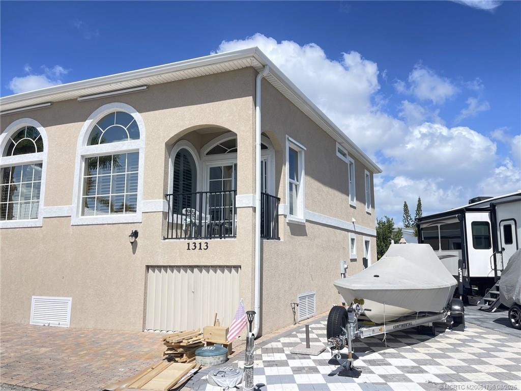 1313 Nettles Boulevard