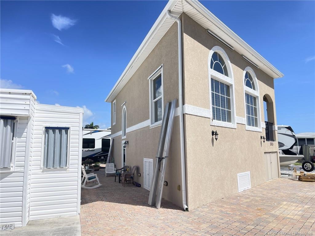 1313 Nettles Boulevard