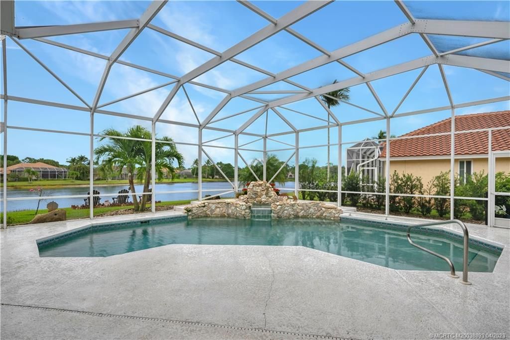 Photo of 8091 SE Woodlake Lane, Hobe Sound, FL 33455 (MLS # M20038893)