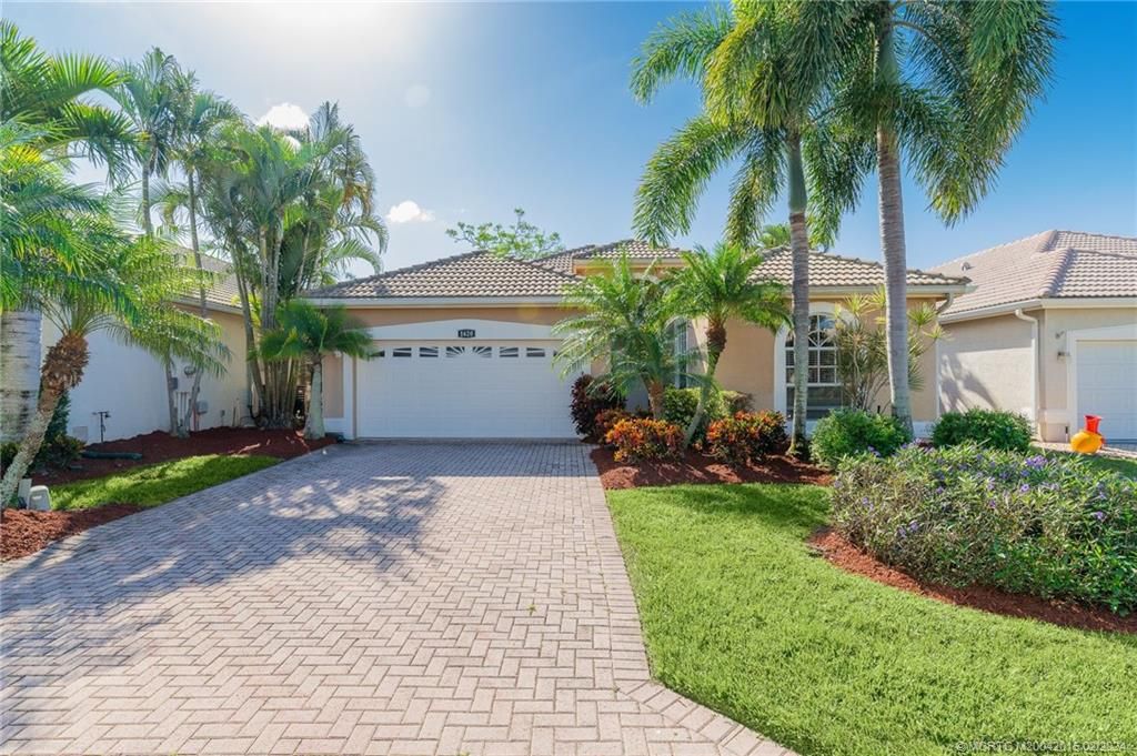 Photo of 1620 SE Ballantrae Boulevard, Port Saint Lucie, FL 34952 (MLS # M20042015)