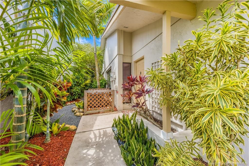 Photo of 2518 SW Egret Pond Circle, Palm City, FL 34990 (MLS # M20039856)