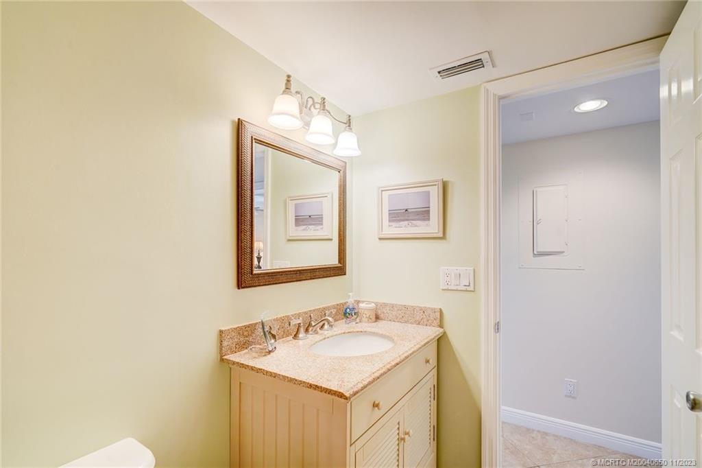 Stuart, Florida 34996, United States, 3 Bedrooms Bedrooms, ,3 BathroomsBathrooms,Residential,Active,70202