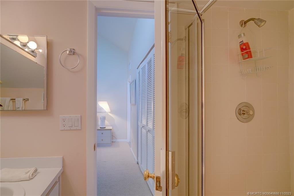 Stuart, Florida 34996, United States, 3 Bedrooms Bedrooms, ,3 BathroomsBathrooms,Residential,Active,70202