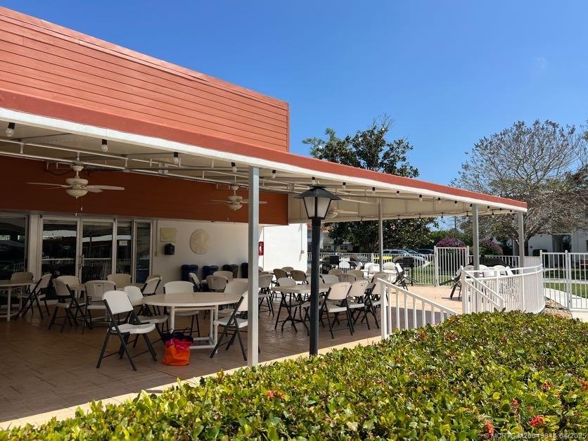 Stuart, Florida 34996, United States, 1 Bedroom Bedrooms, ,2 BathroomsBathrooms,Residential,Coming Soon,96177