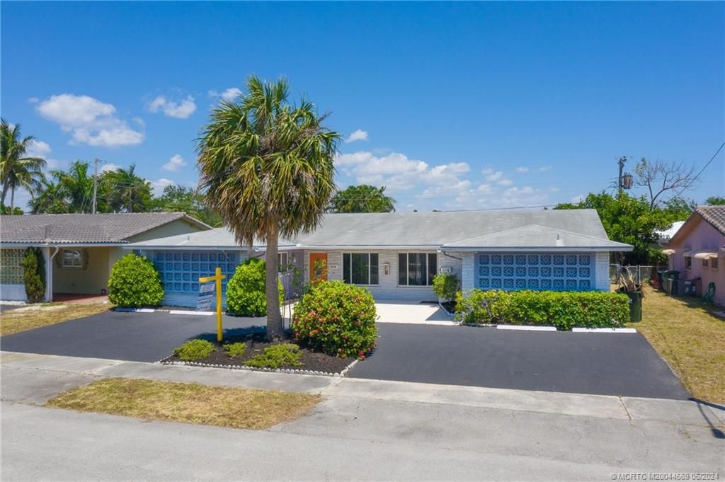 Photo of 2113 NE 56th Court, Fort Lauderdale, FL 33308 (MLS # M20044569)