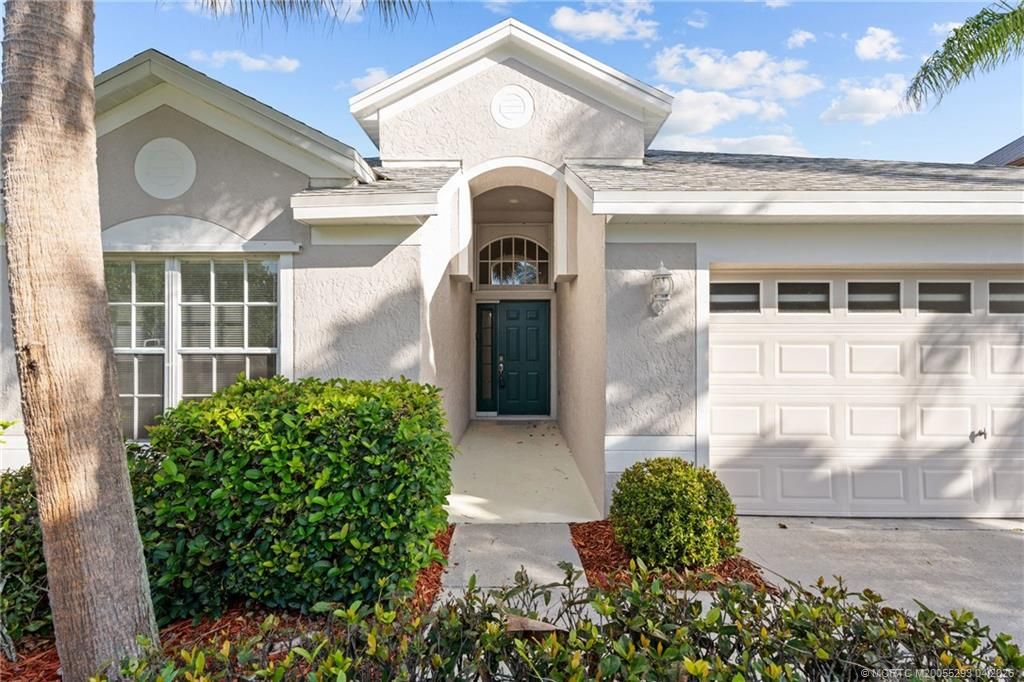 Photo of 904 NW Waterlily Place, Jensen Beach, FL 34957 (MLS # M20055293)