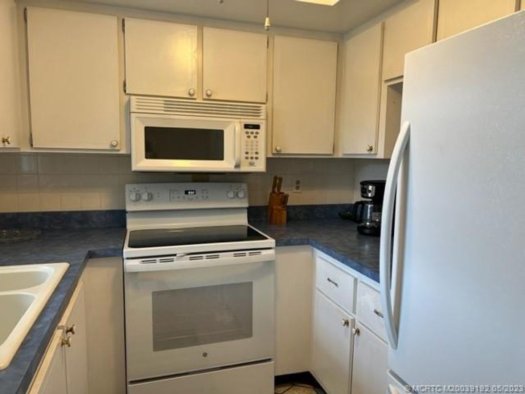 Photo of 2929 SE Ocean Boulevard #123-10, Stuart, FL 34996 (MLS # M20039192)