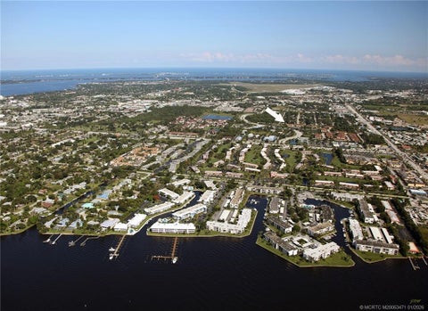 Condo For Rent - 49 SE Sedona Circle #101<br/> Stuart, FL 34994