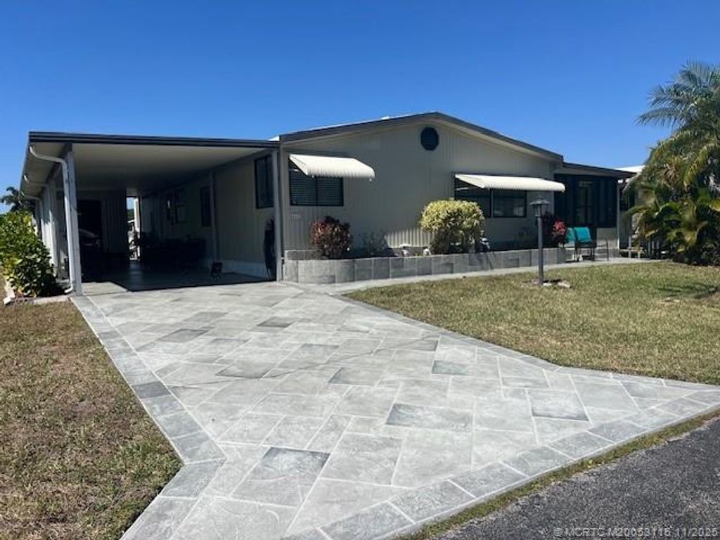 Photo of 661 Sun Ray Court, Boynton Beach, FL 33436 (MLS # M20053115)