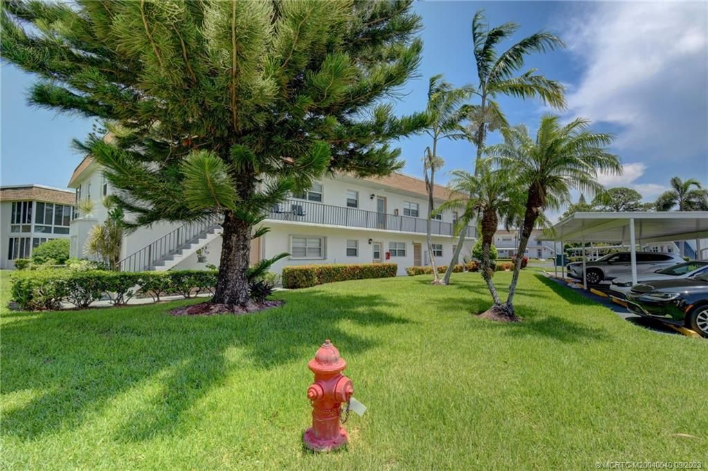 Photo of 2950 SE Ocean Boulevard #14-5, Stuart, FL 34996 (MLS # M20040040)