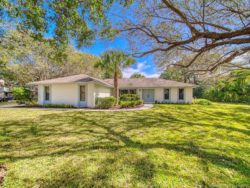 Photo of 5 Copaire Road, Stuart, FL 34996 (MLS # M20038043)