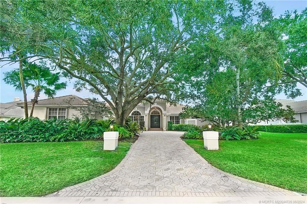 Photo of 3073 SE Doubleton Drive, Stuart, FL 34997 (MLS # M20044720)