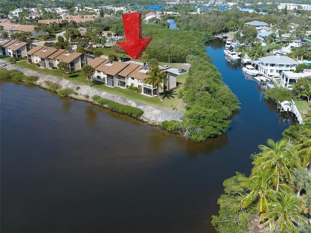 Photo of 1600 NE Dixie Highway #8-203, Jensen Beach, FL 34957 (MLS # M20038221)